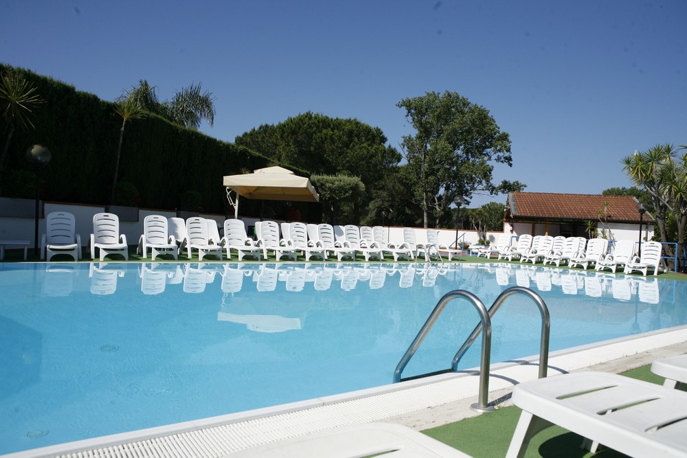 Marina Living Rooms & Pool